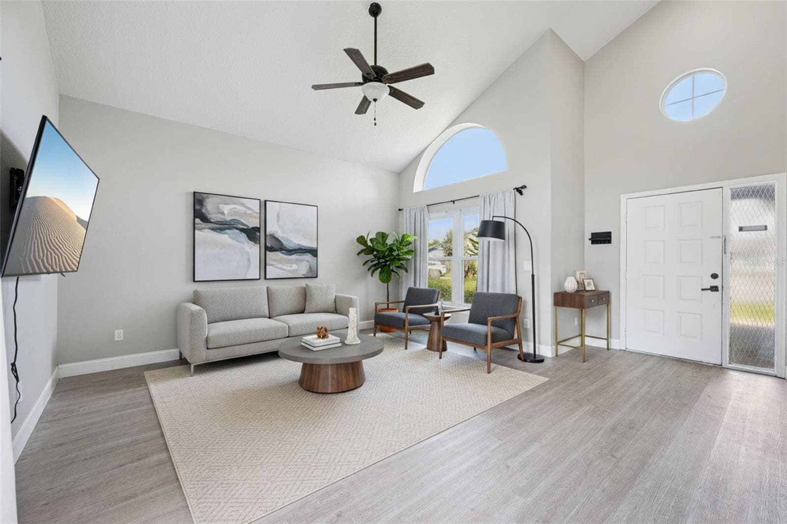 Single Family Residence at 622 COLORADO WOODS CT, ORLANDO, photo 3 of 35
