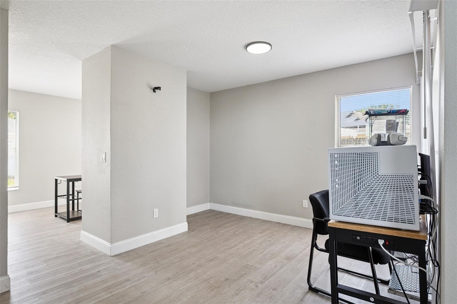 Single Family Residence at 622 COLORADO WOODS CT, ORLANDO, photo 14 of 35