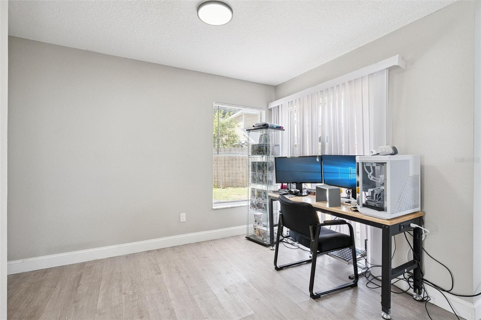 Single Family Residence at 622 COLORADO WOODS CT, ORLANDO, photo 15 of 35