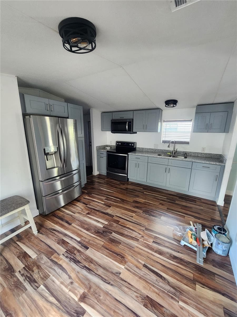 Manufactured Home at 1333 WILKINSON DR, PLANT CITY, photo 8 of 27