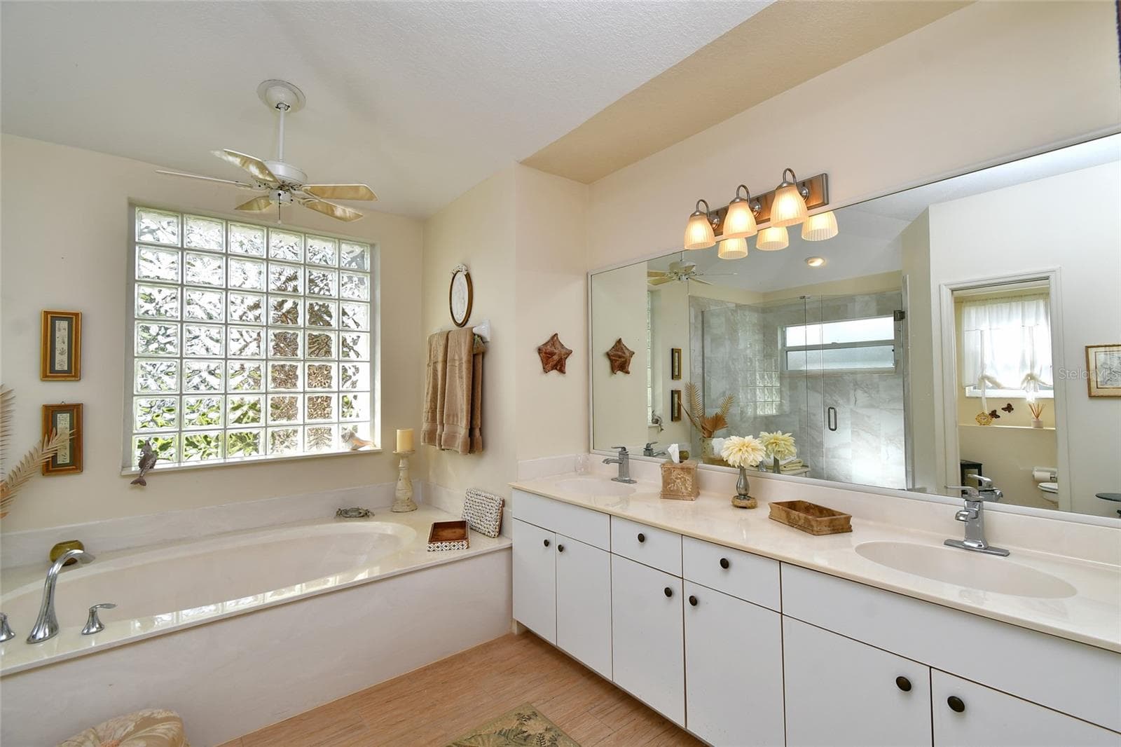 Single Family Residence at 24050 REDFISH COVE DR, PUNTA GORDA, photo 20 of 40