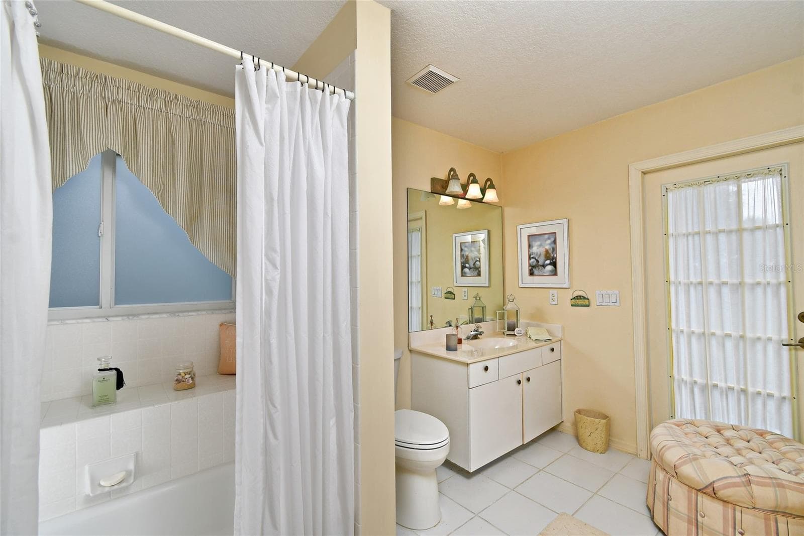Single Family Residence at 24050 REDFISH COVE DR, PUNTA GORDA, photo 26 of 40