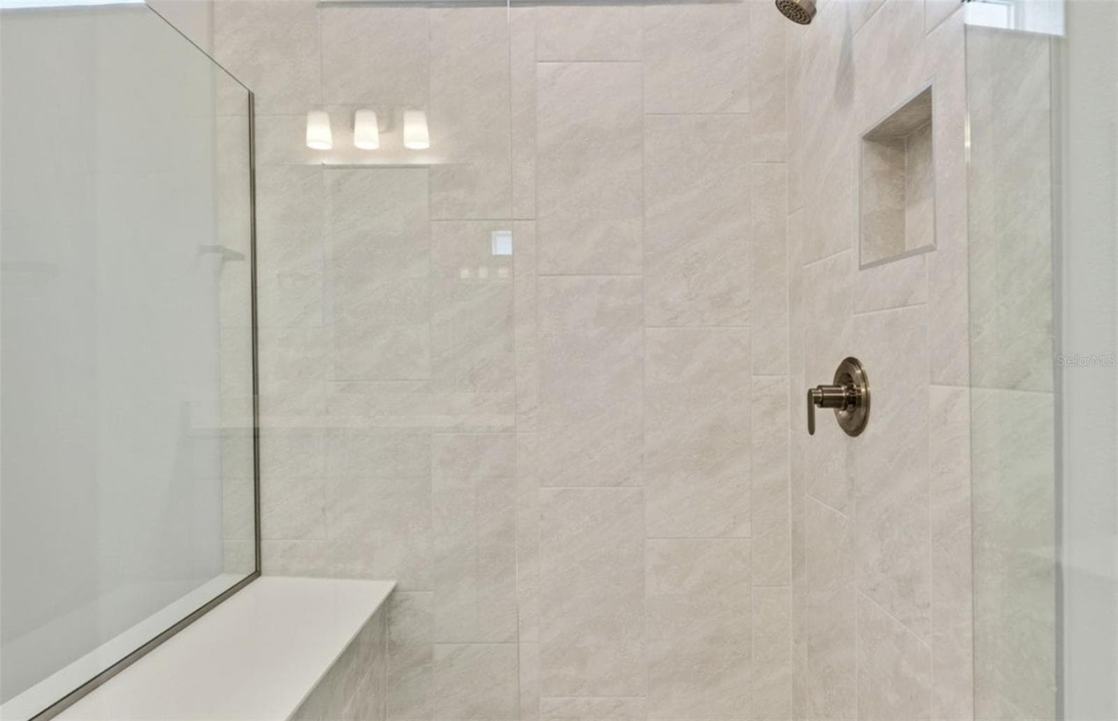 Owner's Walk-in Shower - 13504 CANYON RIDGE RD, SPRING HILL