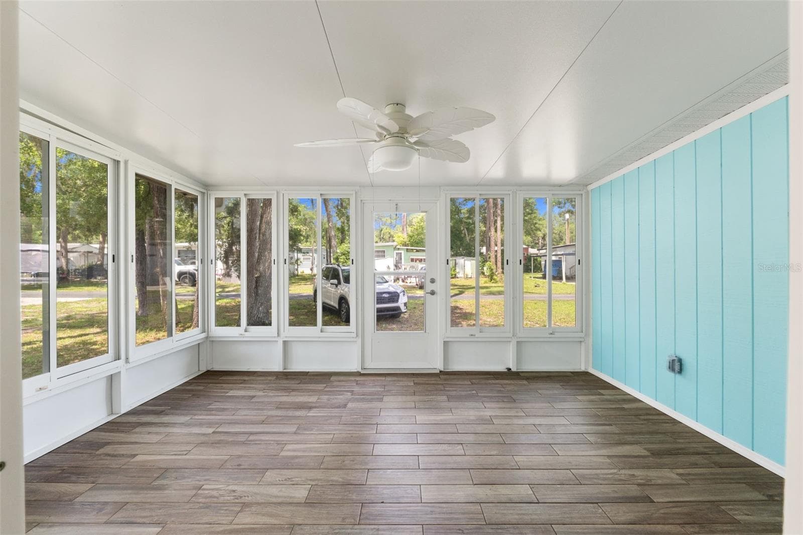 Manufactured Home at 2092 CULBREATH RD #C52, BROOKSVILLE, photo 4 of 33