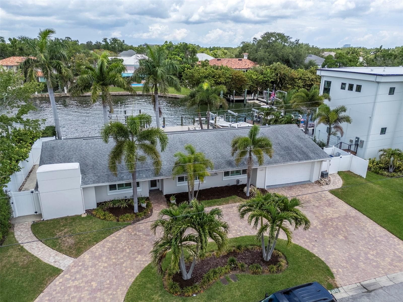 Single Family Residence at 4927 W MELROSE AVE N, TAMPA, photo 67 of 70
