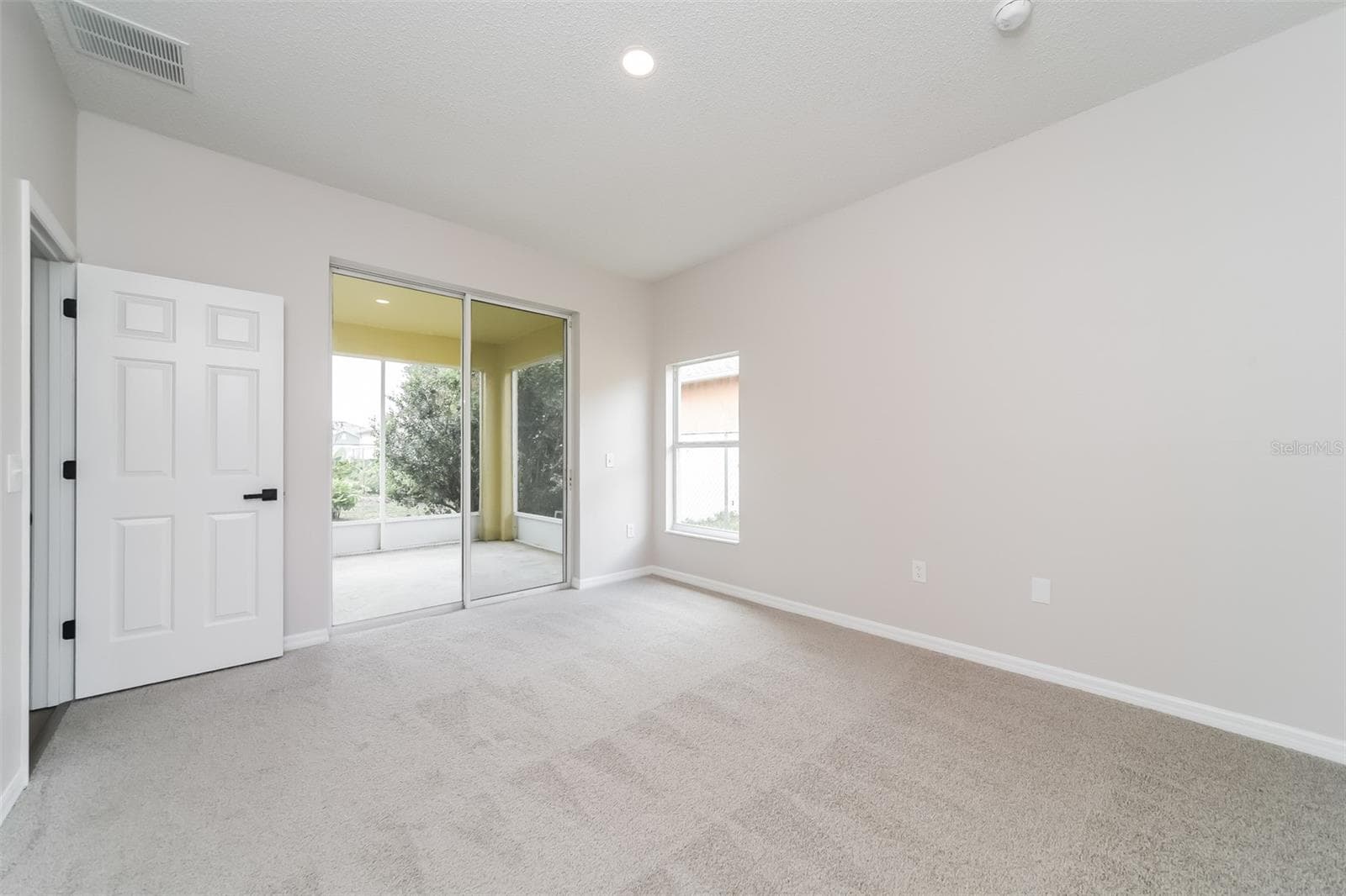 Single Family Residence at 539 BRENTFORD CT, KISSIMMEE, photo 9 of 15
