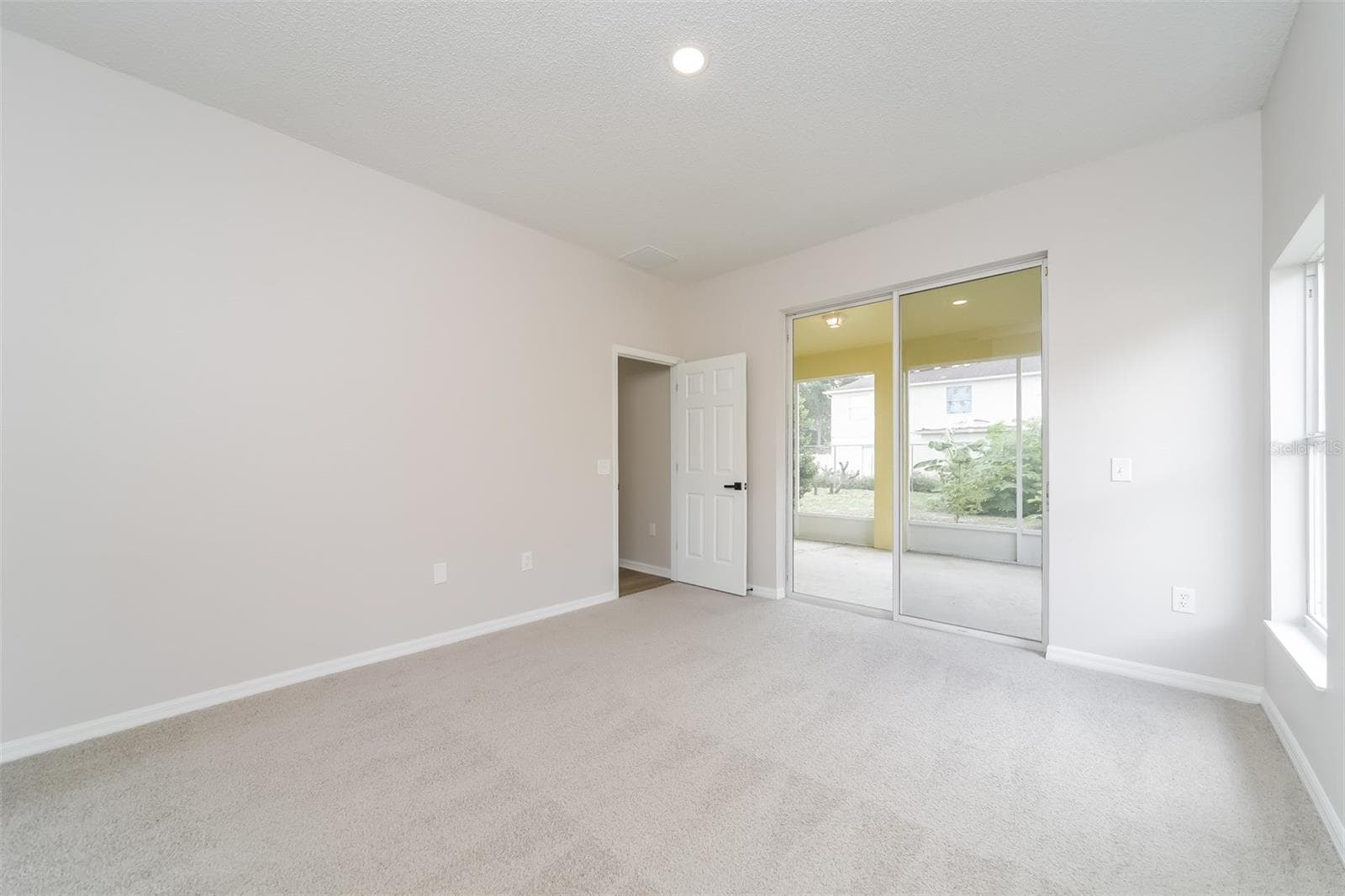 Single Family Residence at 539 BRENTFORD CT, KISSIMMEE, photo 10 of 15