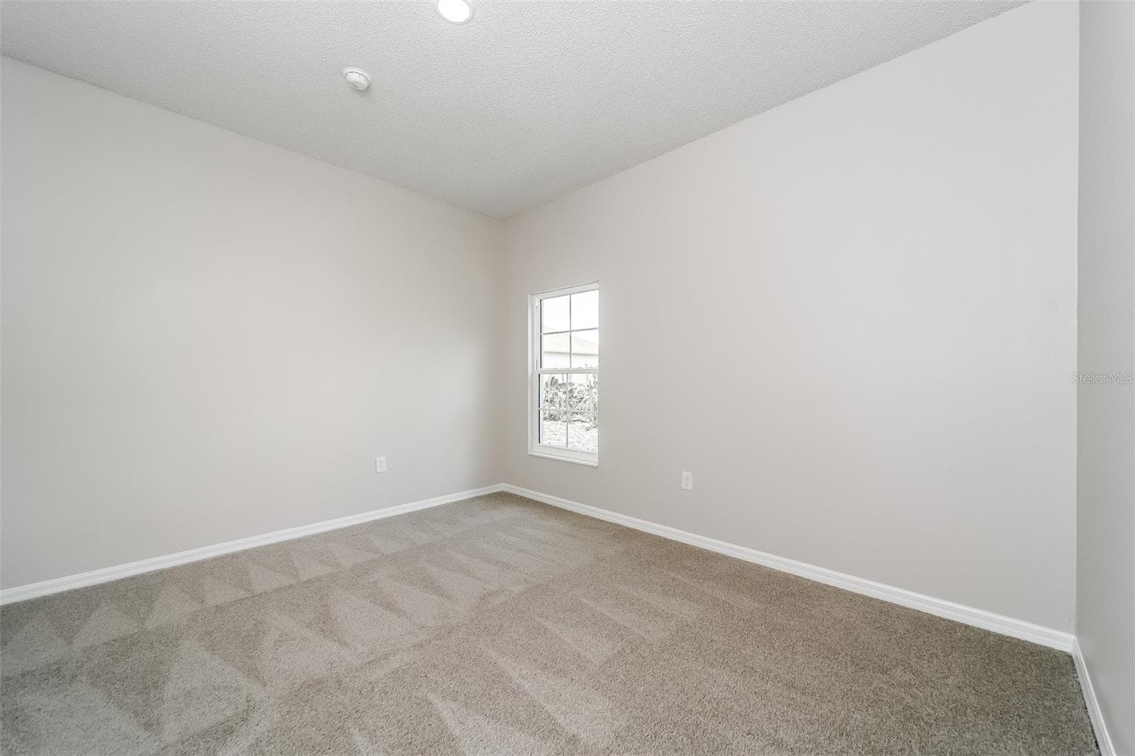 Single Family Residence at 539 BRENTFORD CT, KISSIMMEE, photo 12 of 15