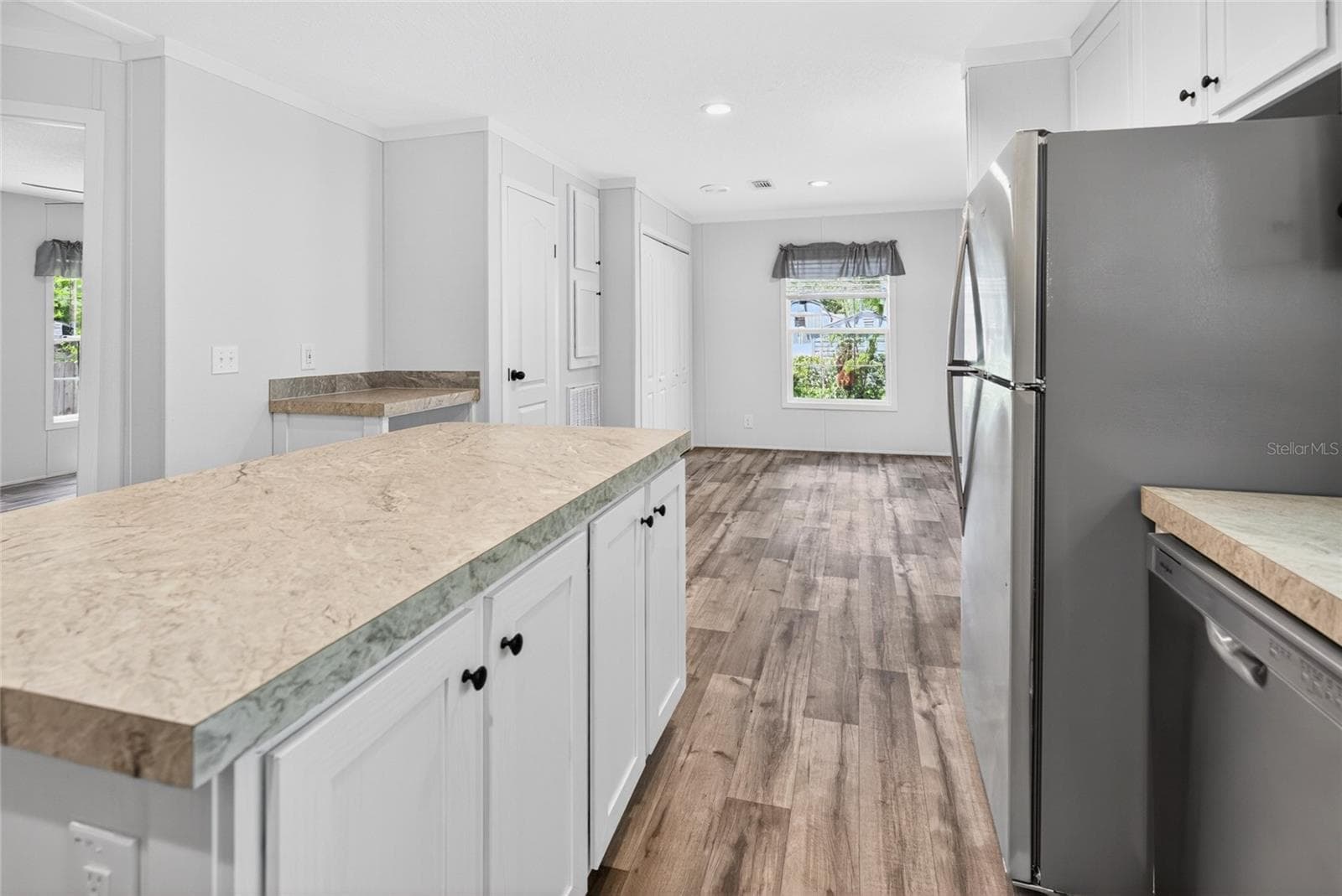Manufactured Home at 17475 TAVERN RD, BROOKSVILLE, photo 13 of 32