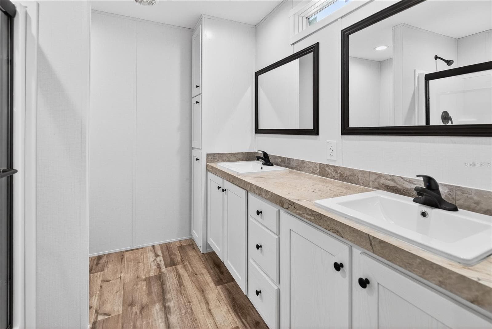 Manufactured Home at 17475 TAVERN RD, BROOKSVILLE, photo 17 of 32