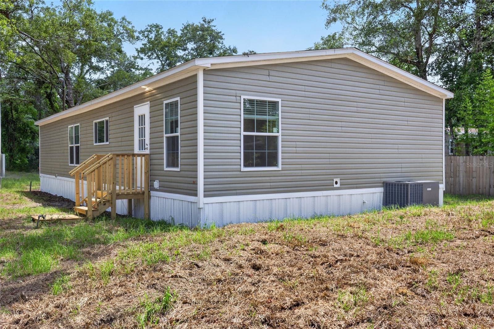 Manufactured Home at 17475 TAVERN RD, BROOKSVILLE, photo 26 of 32