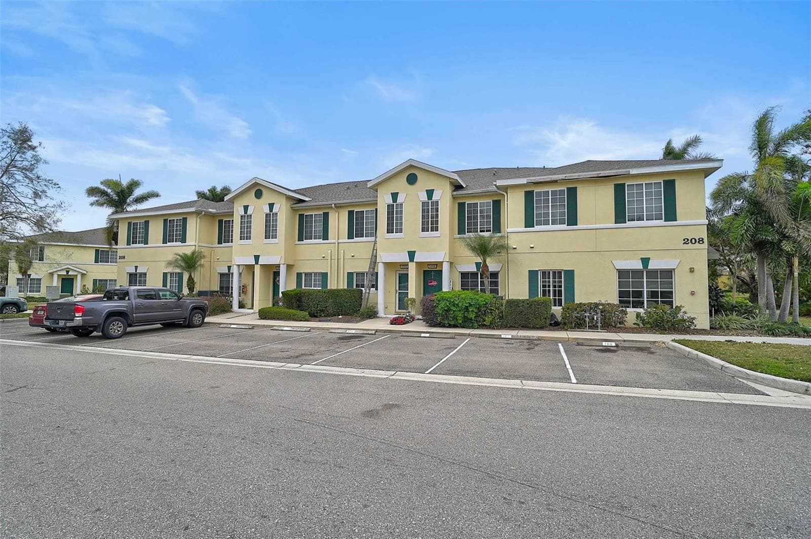 Condominium at 208 CAPE HARBOUR LOOP #108, BRADENTON, photo 2 of 23