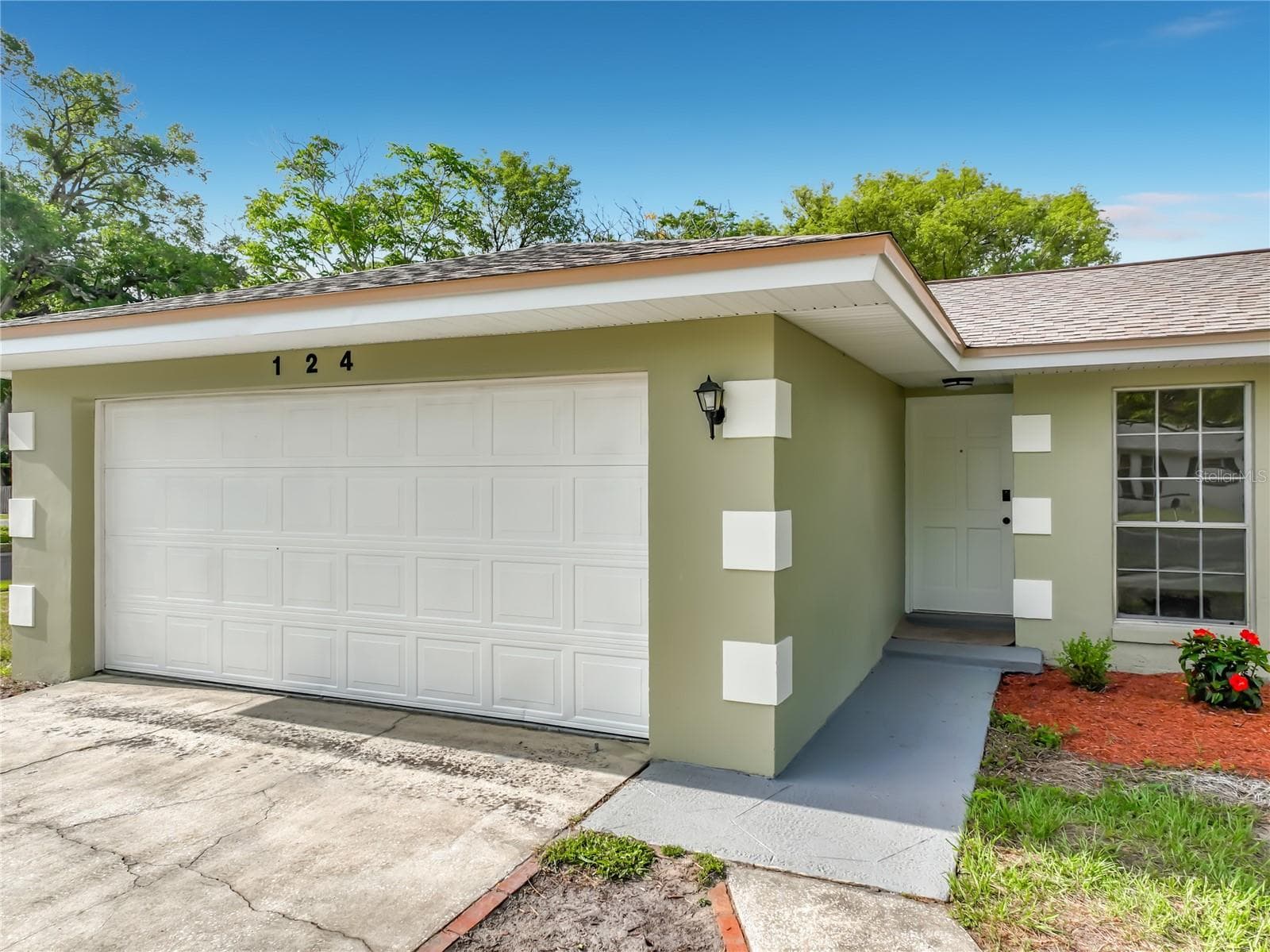 Single Family Residence at 124 HOLLYHOCK DR, ALTAMONTE SPRINGS, photo 3 of 81