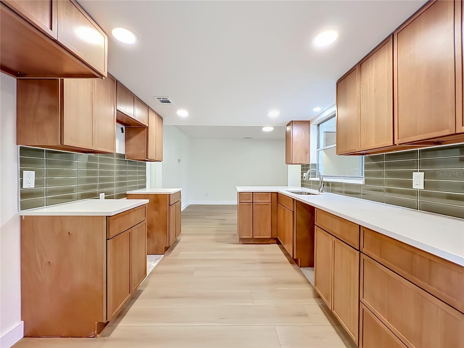 Single Family Residence at 124 HOLLYHOCK DR, ALTAMONTE SPRINGS, photo 25 of 81
