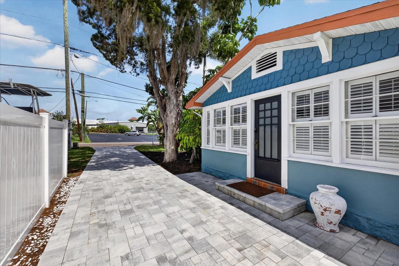 Single Family Residence at 6202 RIVER RD, NEW PORT RICHEY, photo 8 of 52