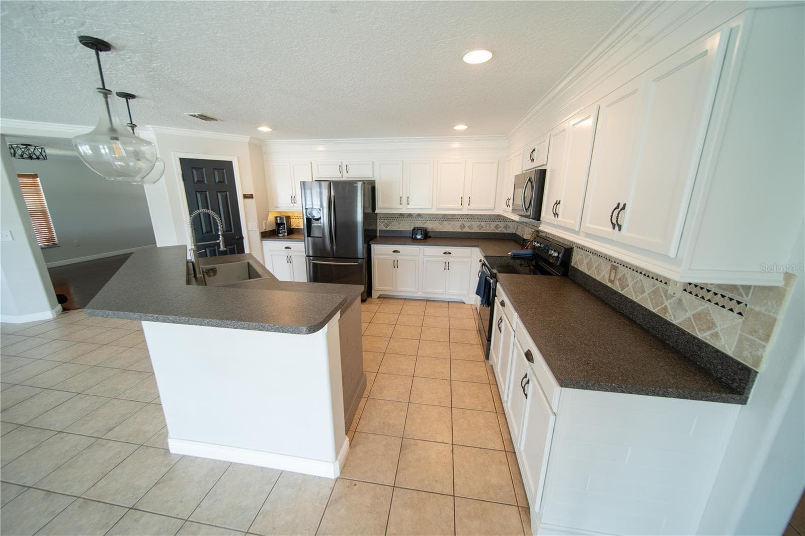 Single Family Residence at 4621 YELLOW BAY DR, KISSIMMEE, photo 8 of 29