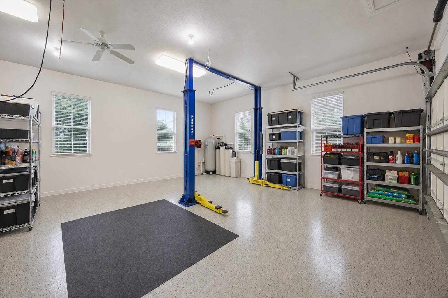 Virtually decluttered garage - 2075 MUSTANG CT, ST CLOUD