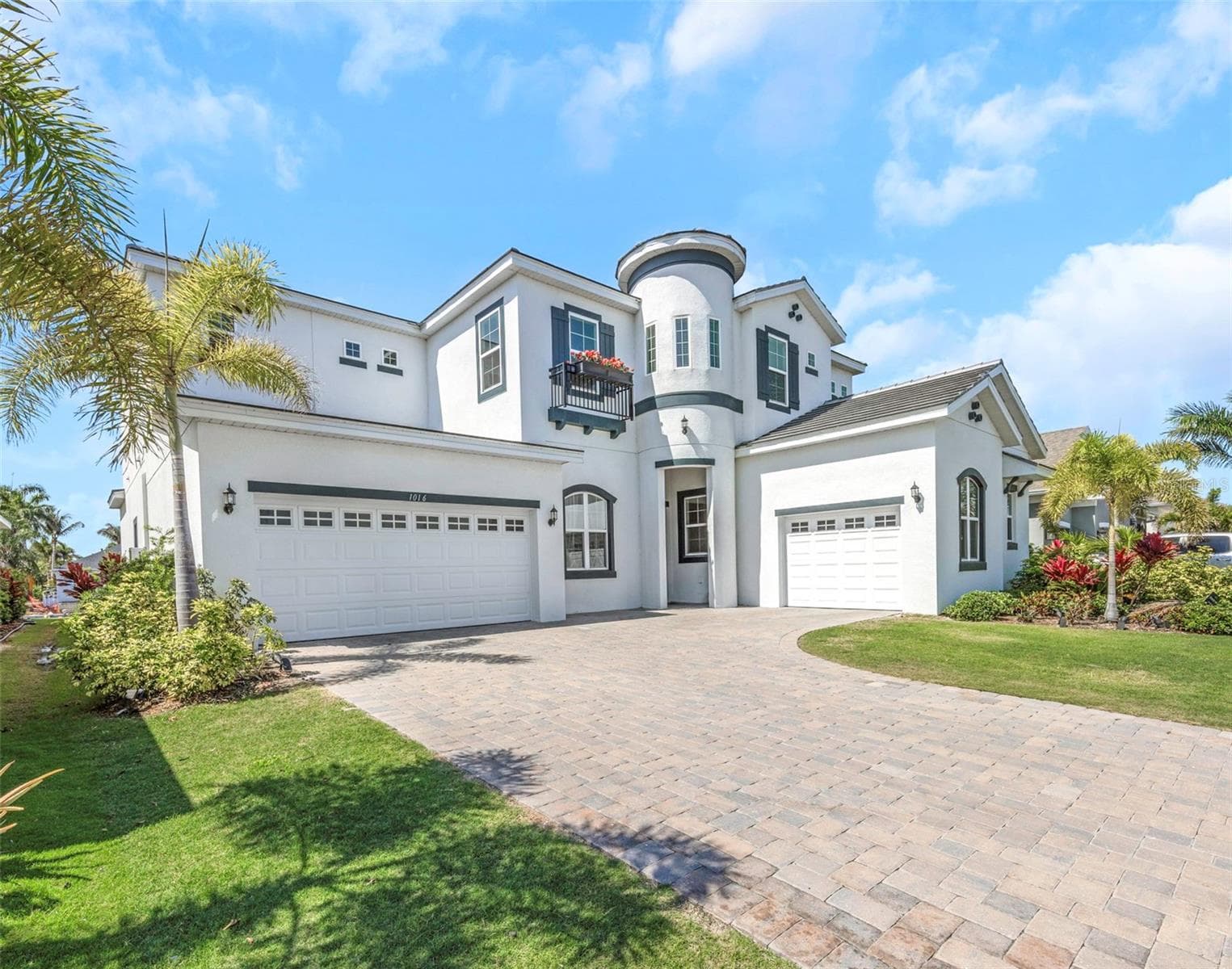 1016 SIGNET DR