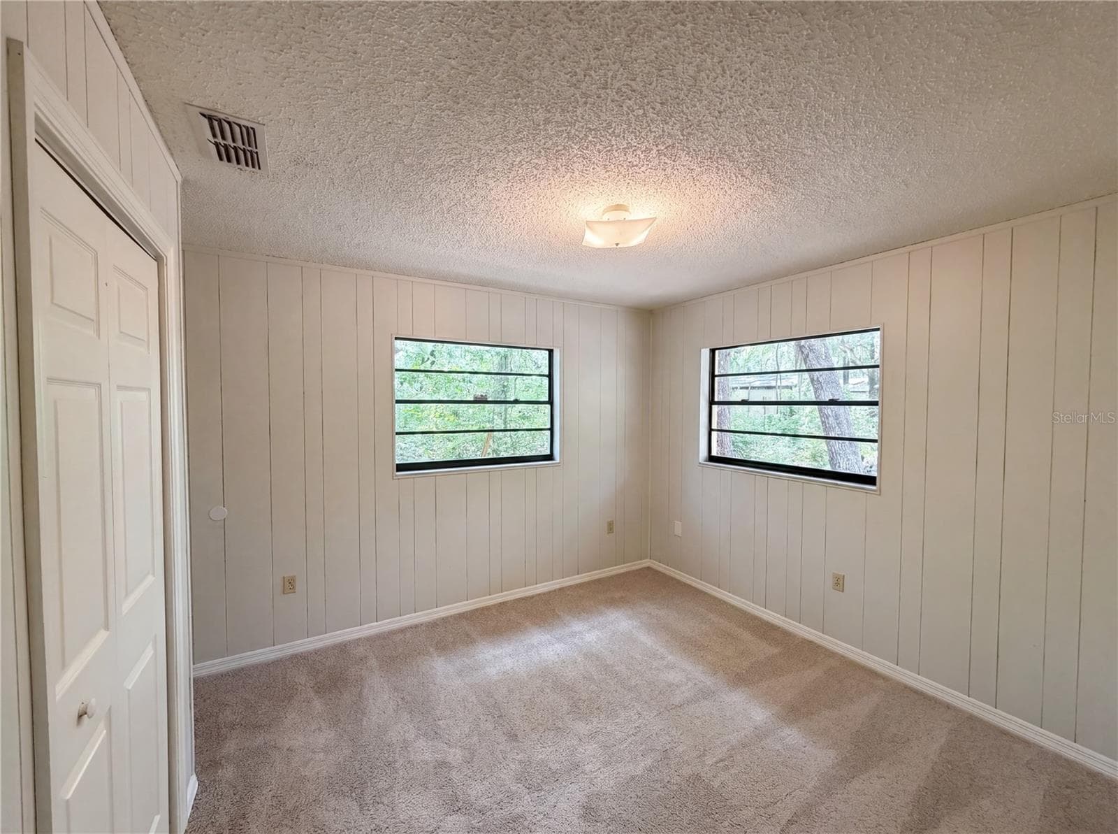 Single Family Residence at 2505 VELMA TER, LEESBURG, photo 4 of 18