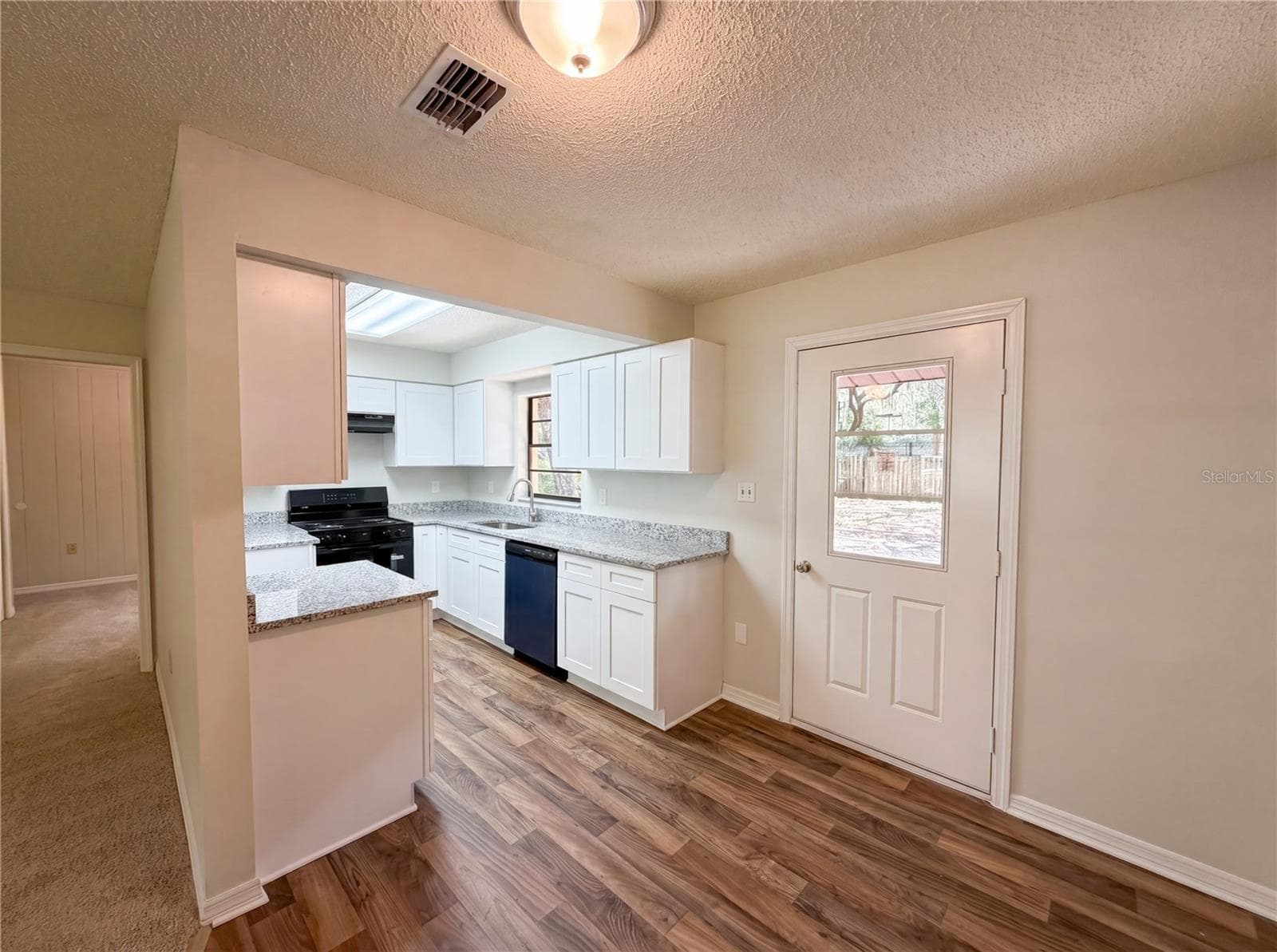Single Family Residence at 2505 VELMA TER, LEESBURG, photo 6 of 18