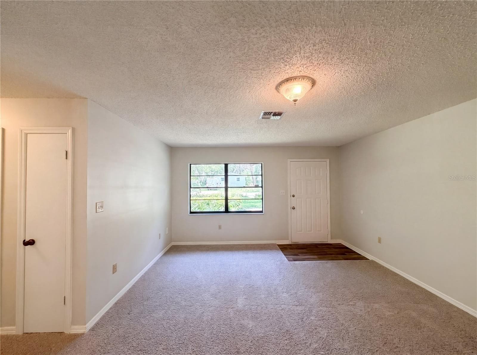Single Family Residence at 2505 VELMA TER, LEESBURG, photo 9 of 18