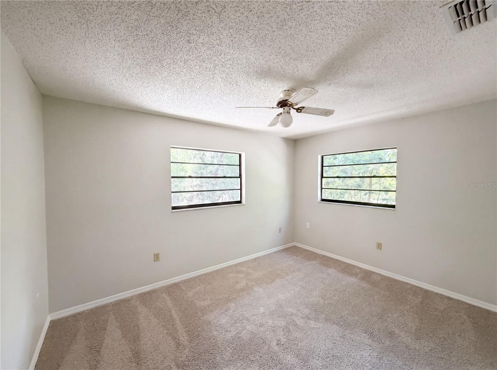 Single Family Residence at 2505 VELMA TER, LEESBURG, photo 12 of 18