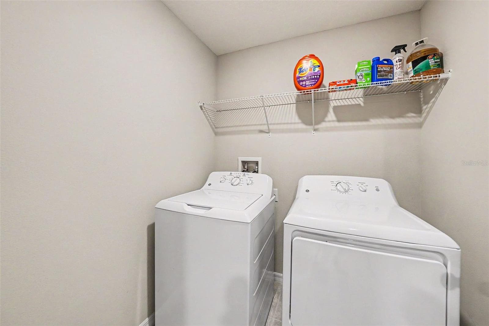 Single Family Residence at 10829 CRUSHED GRAPE DR, RIVERVIEW, photo 12 of 27