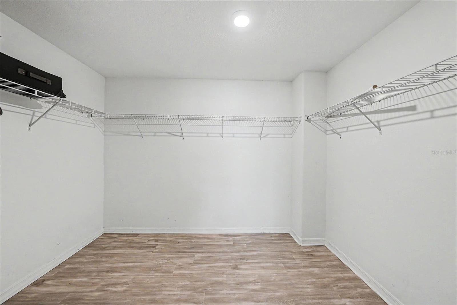 Single Family Residence at 10829 CRUSHED GRAPE DR, RIVERVIEW, photo 16 of 27