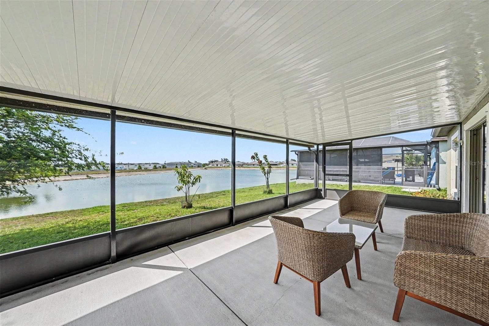 Single Family Residence at 10829 CRUSHED GRAPE DR, RIVERVIEW, photo 20 of 27