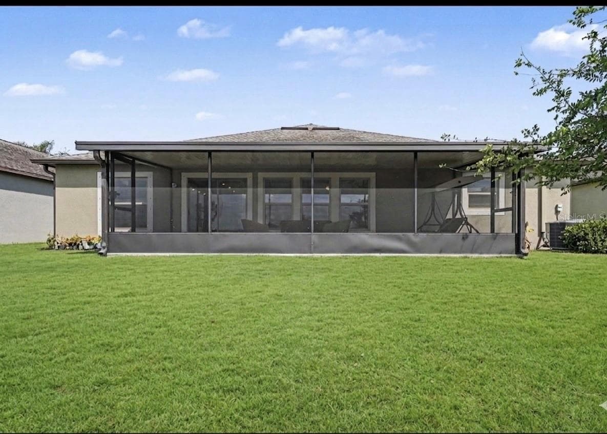 Single Family Residence at 10829 CRUSHED GRAPE DR, RIVERVIEW, photo 23 of 27