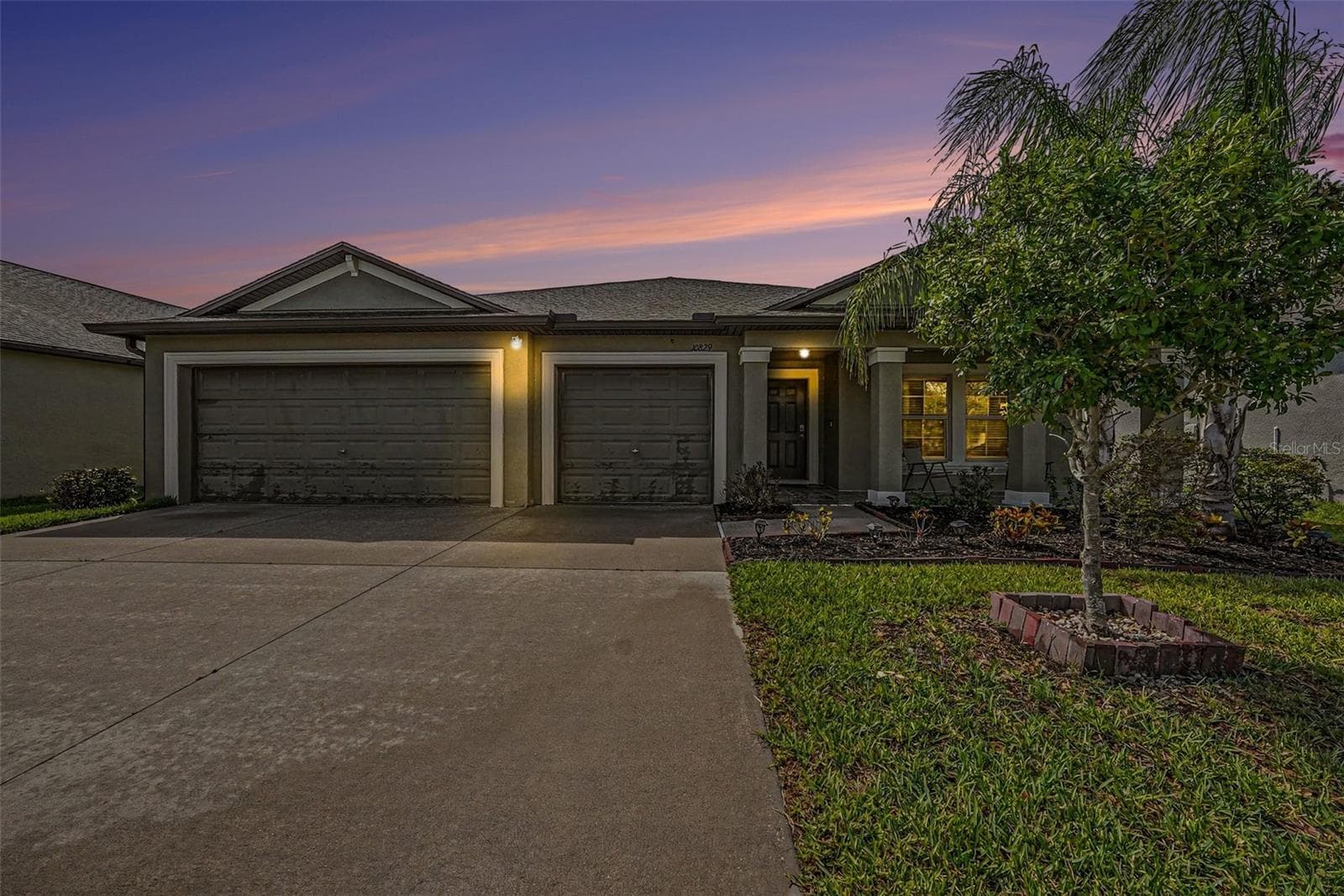 Single Family Residence at 10829 CRUSHED GRAPE DR, RIVERVIEW, photo 25 of 27