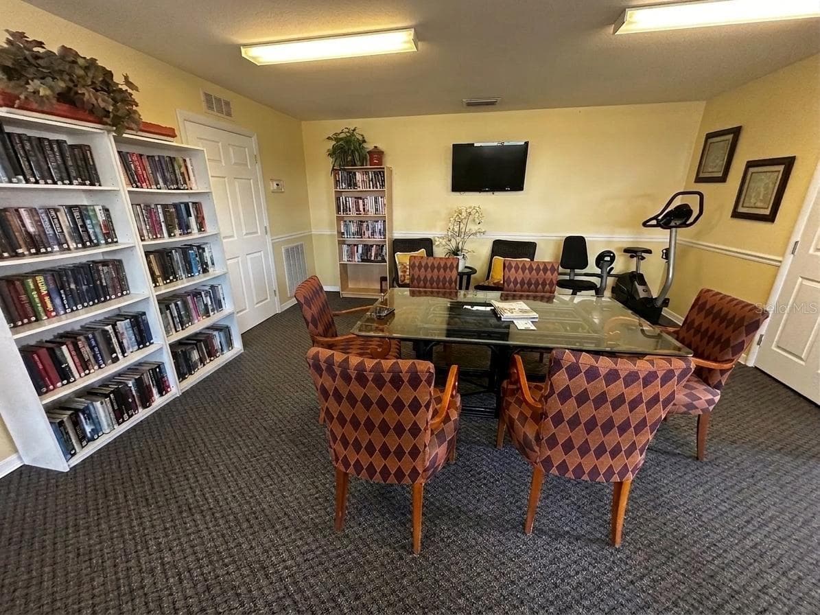 Common Work Space - 2131 LAKEVIEW DR #410, SEBRING