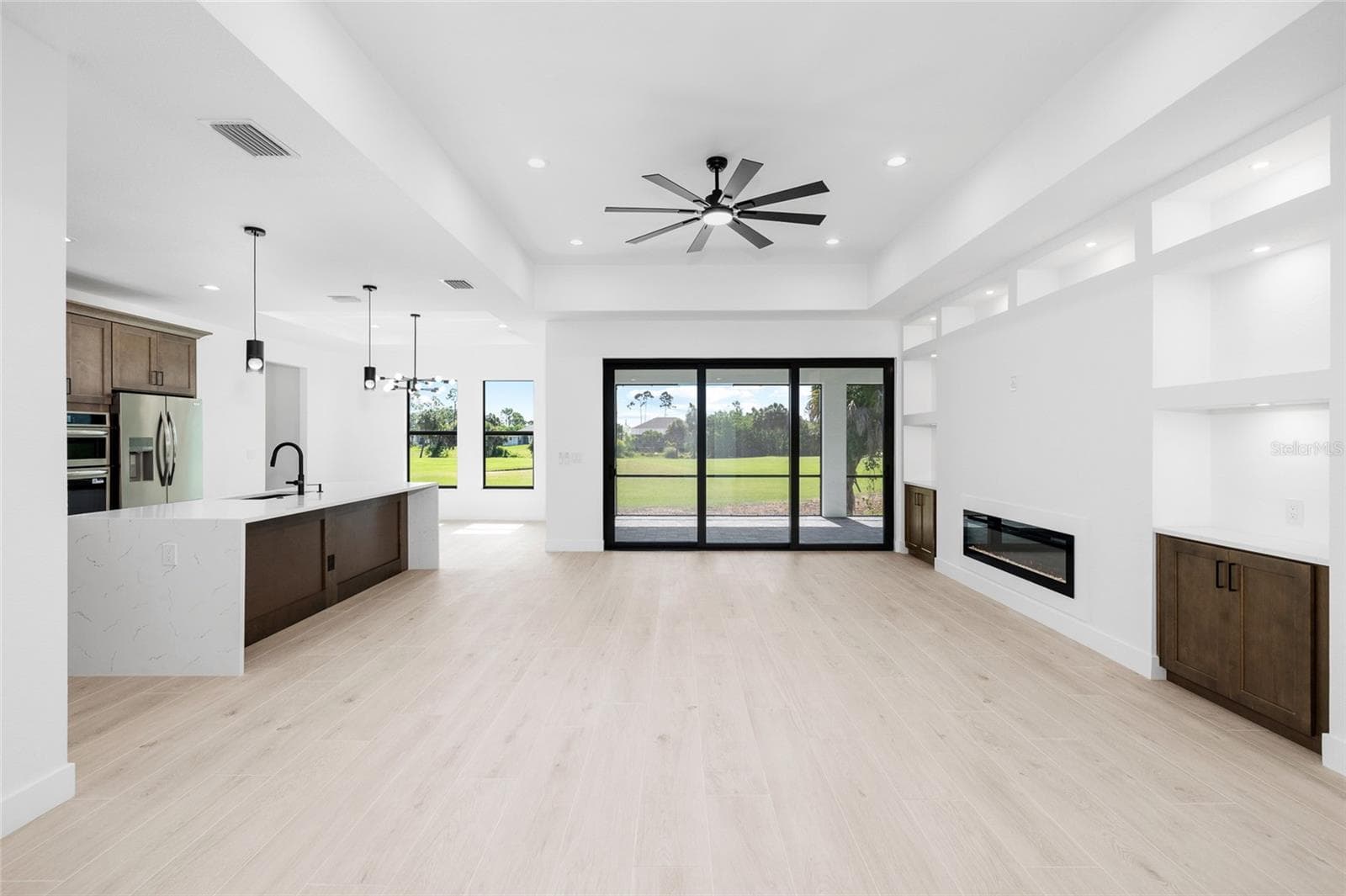 Single Family Residence at 260 TOURNAMENT RD, ROTONDA WEST, photo 8 of 48