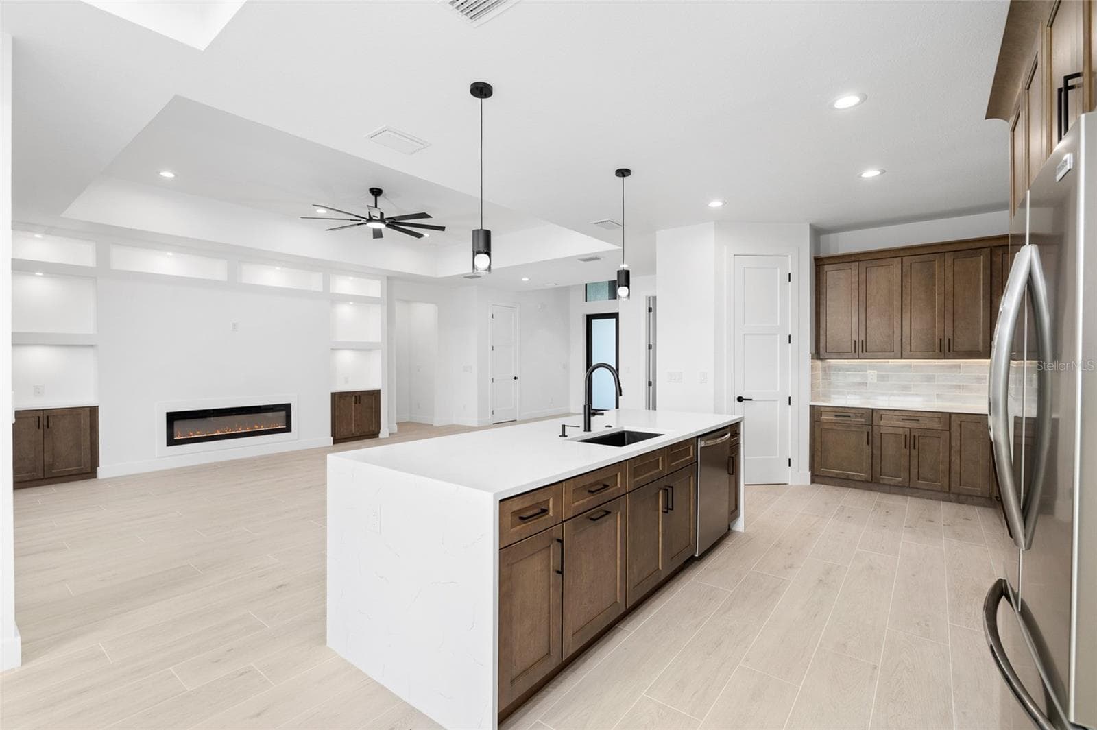 Single Family Residence at 260 TOURNAMENT RD, ROTONDA WEST, photo 14 of 48