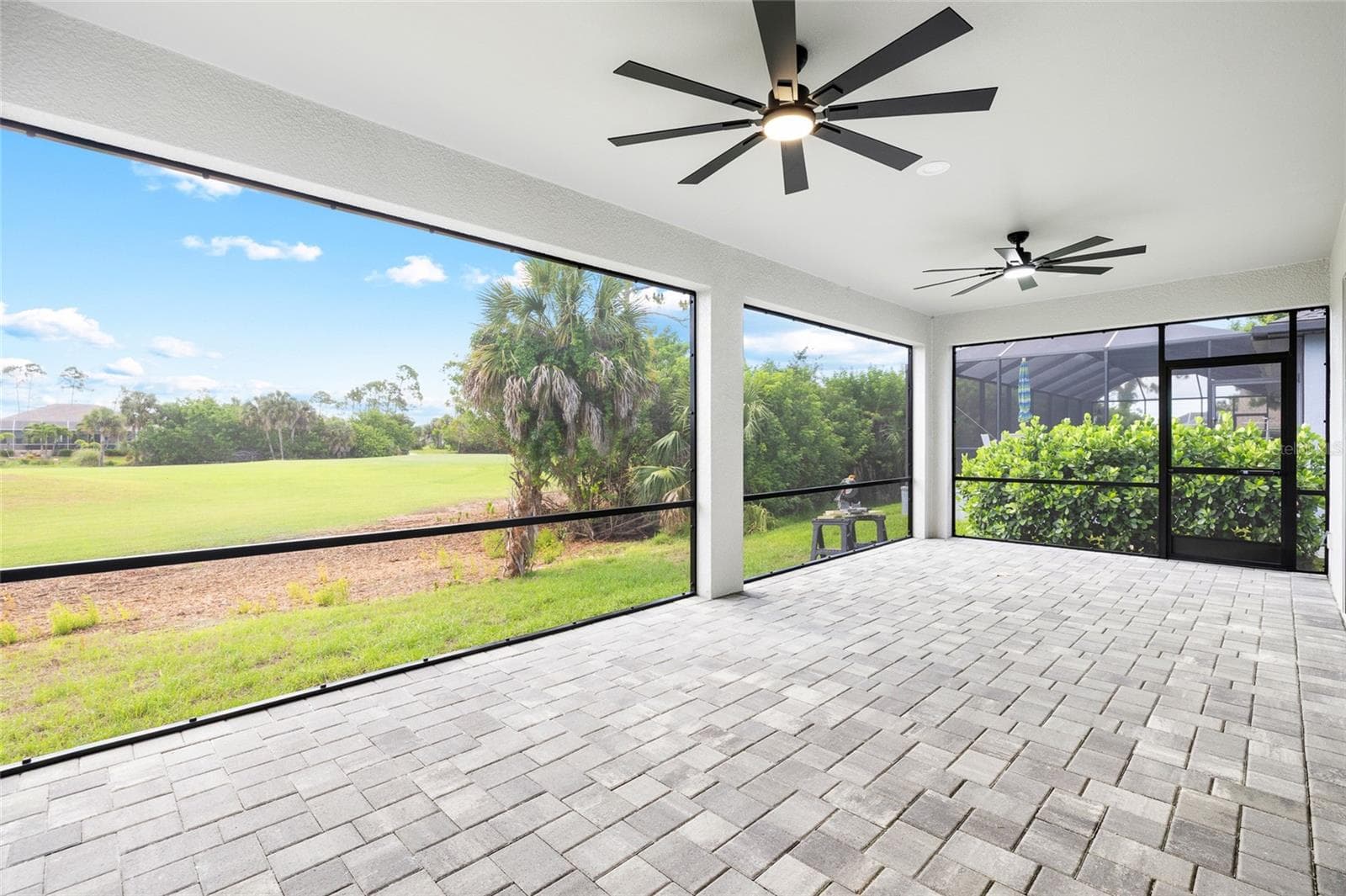 Single Family Residence at 260 TOURNAMENT RD, ROTONDA WEST, photo 39 of 48