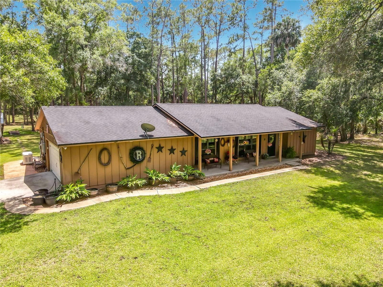 1395 MAYTOWN RD