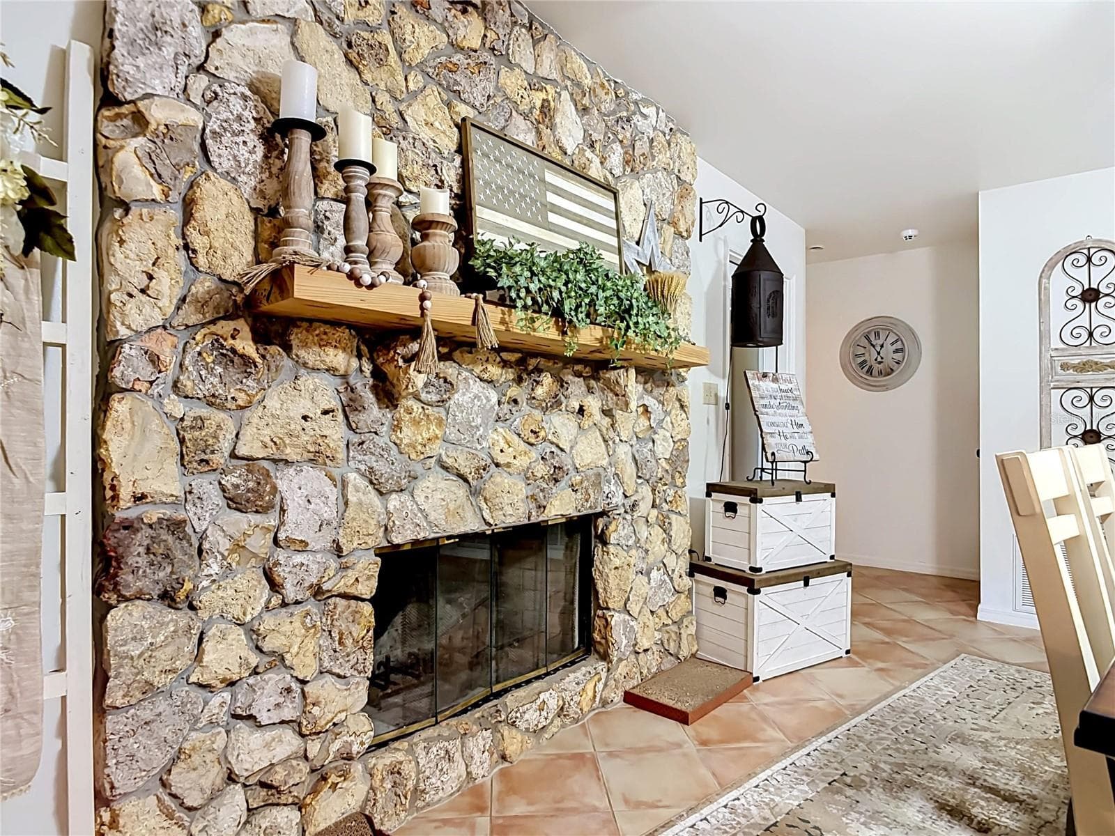 Single Family Residence at 1395 MAYTOWN RD, OSTEEN, photo 16 of 66