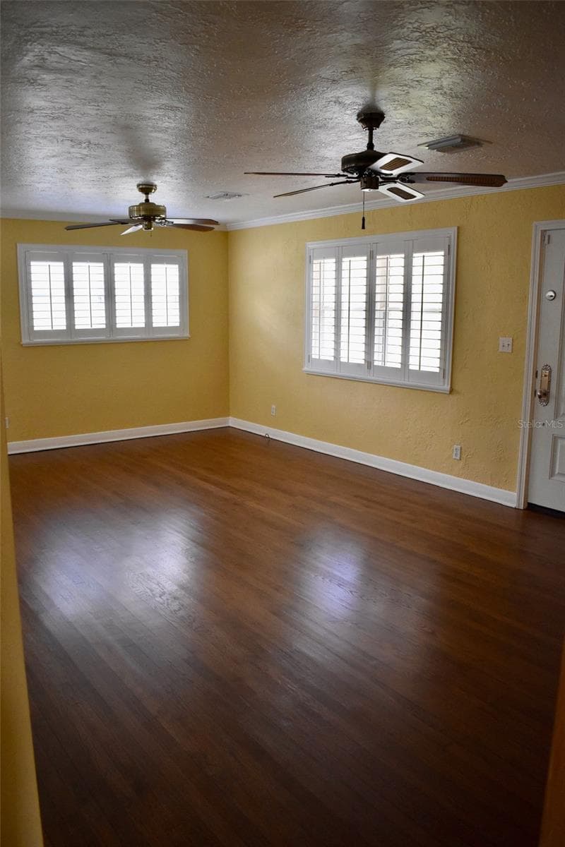 Single Family Residence at 2200 E GORE ST, ORLANDO, photo 4 of 26