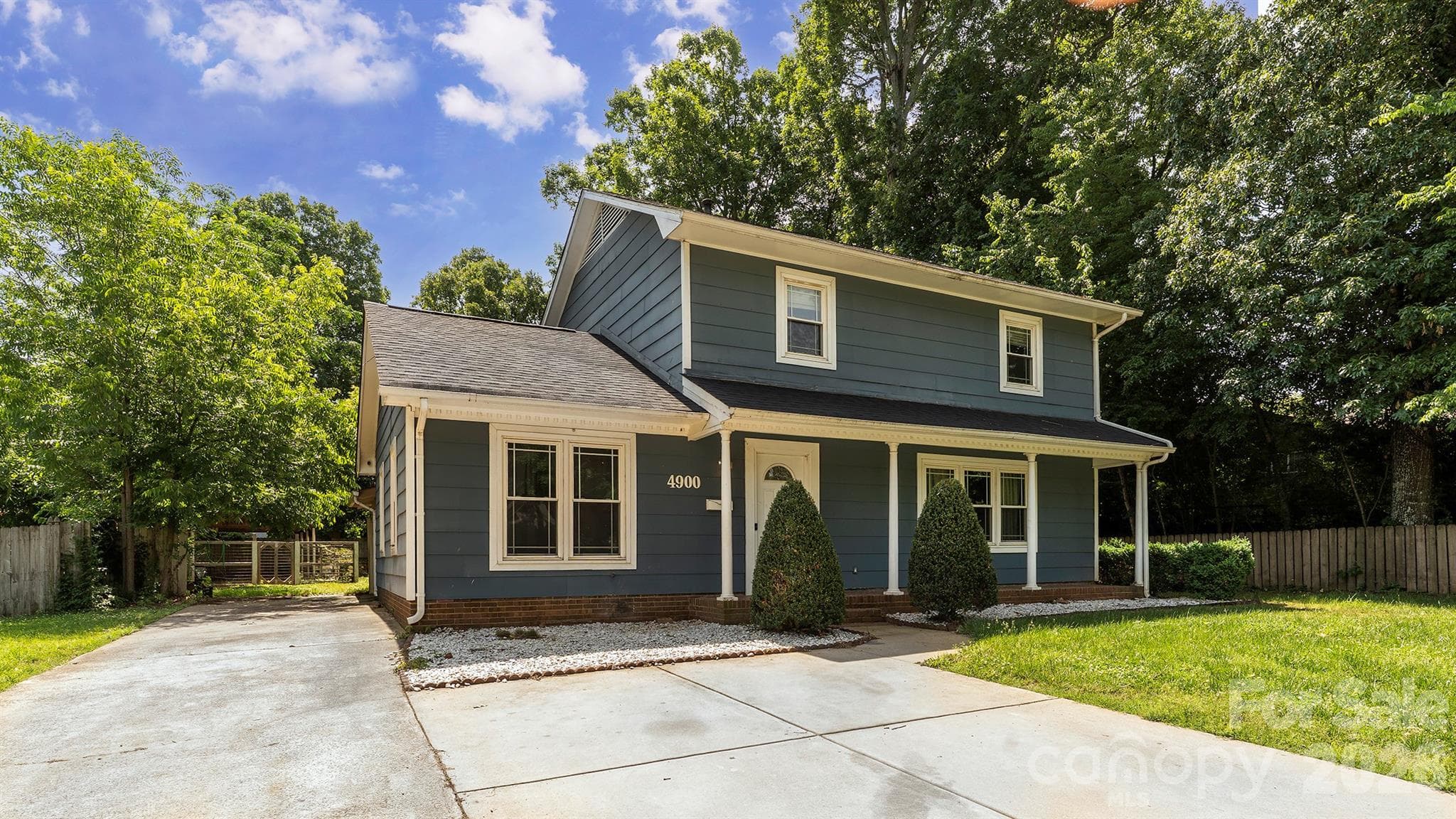 Single Family Residence at Charlotte, photo 2 of 21
