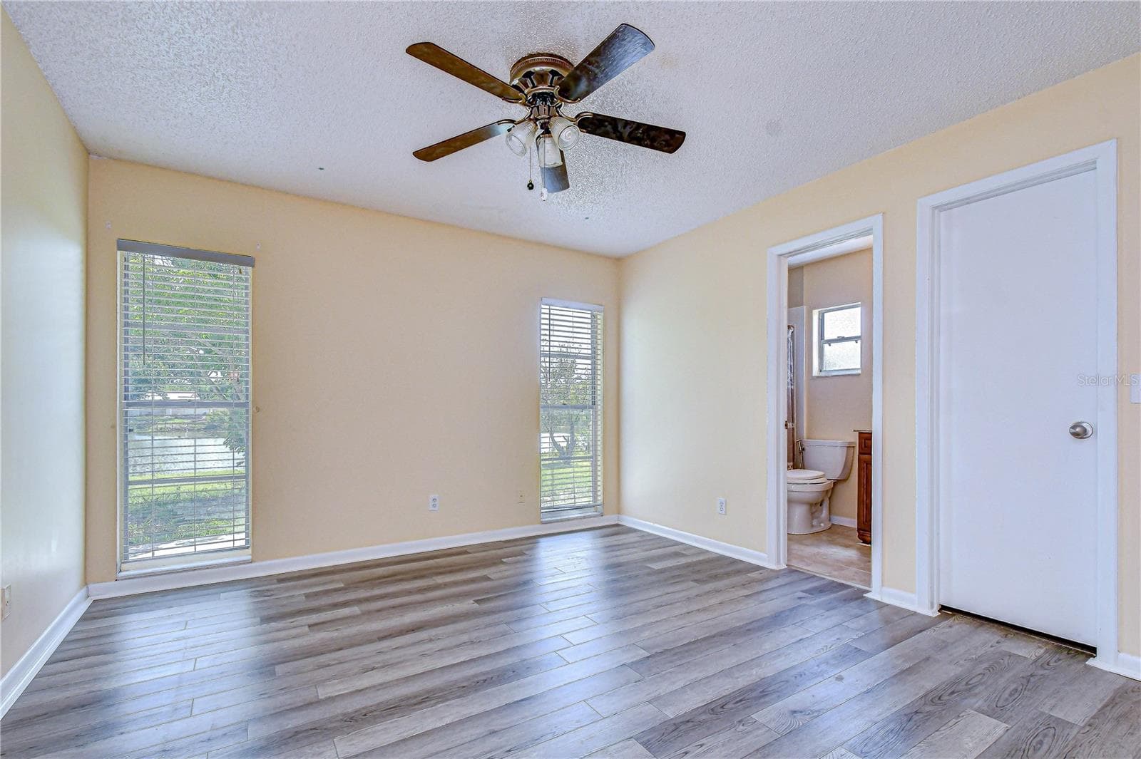 Single Family Residence at 7214 NIA LN, TAMPA, photo 10 of 19