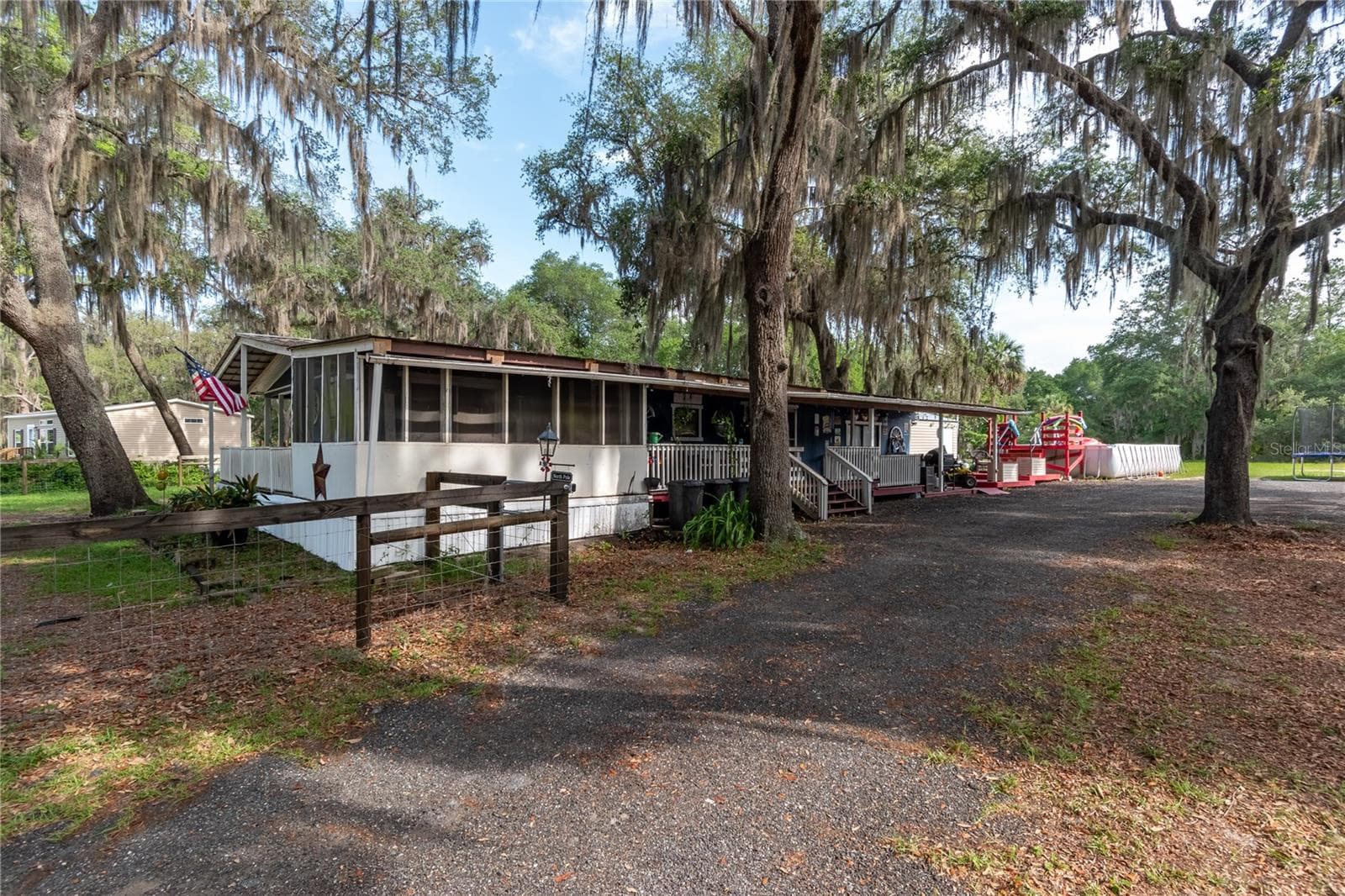 134 FAYE ST