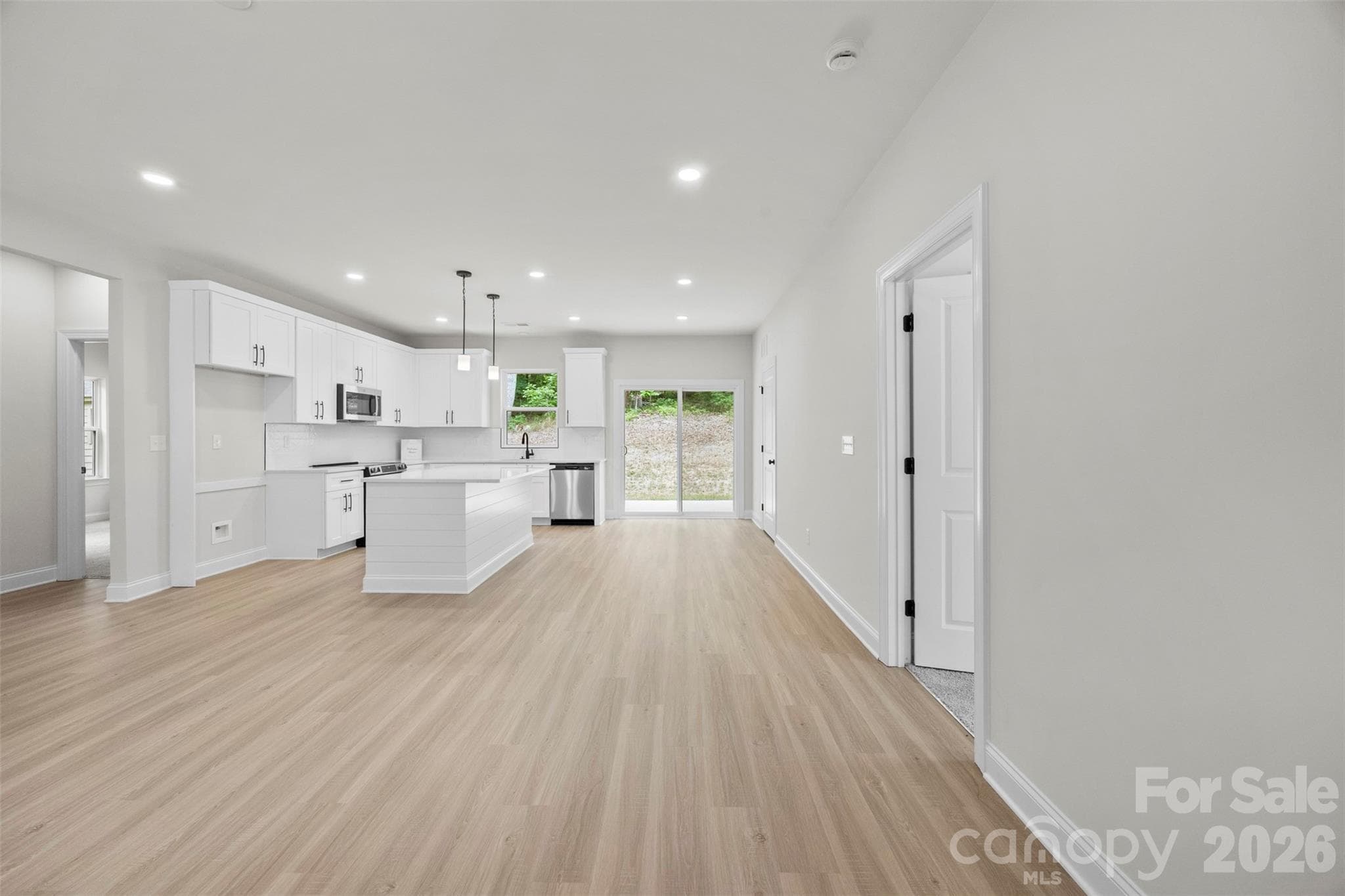 Single Family Residence at 404 Brice Street, Kings Mountain, photo 6 of 32