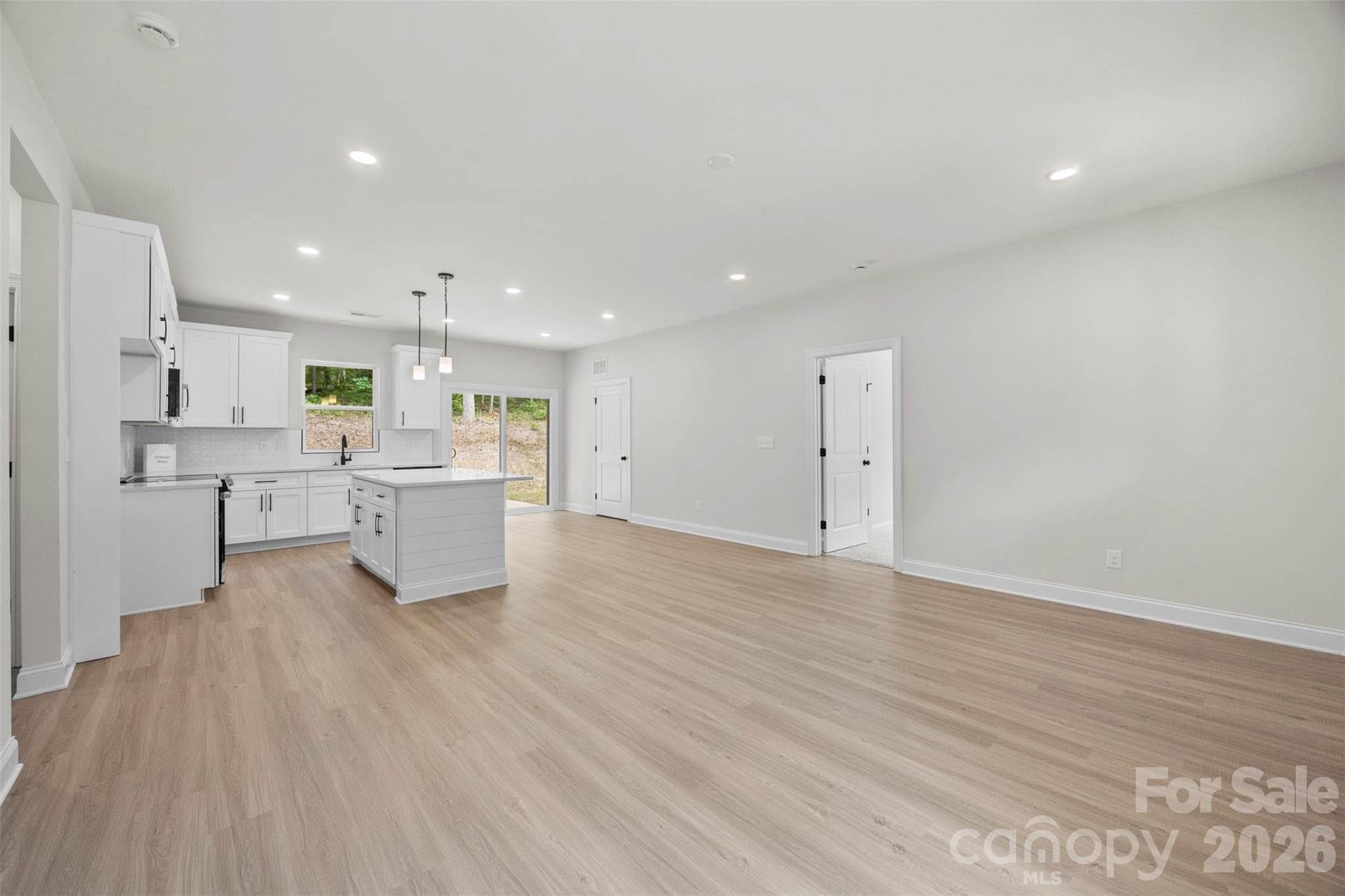 Single Family Residence at 404 Brice Street, Kings Mountain, photo 7 of 32