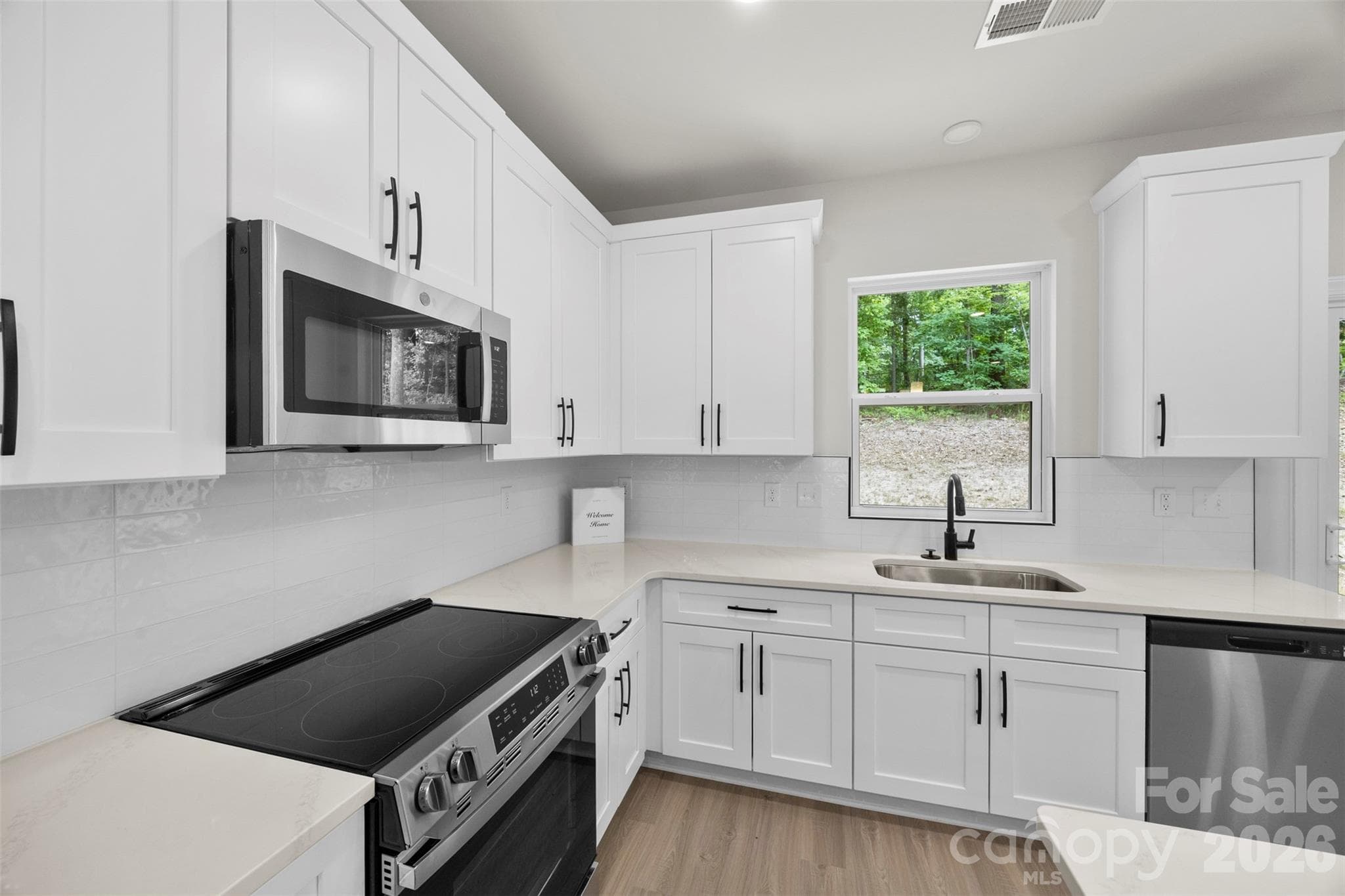 Single Family Residence at 404 Brice Street, Kings Mountain, photo 10 of 32