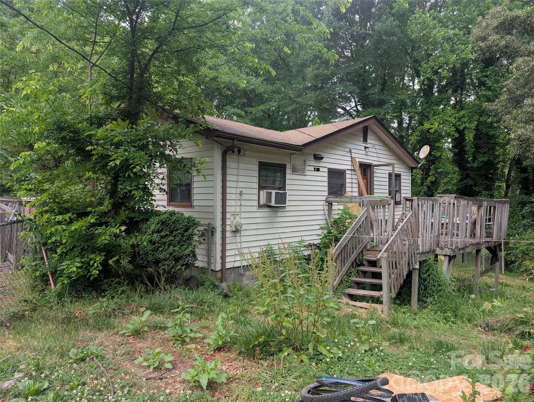 Single Family Residence at Gastonia, photo 2 of 42