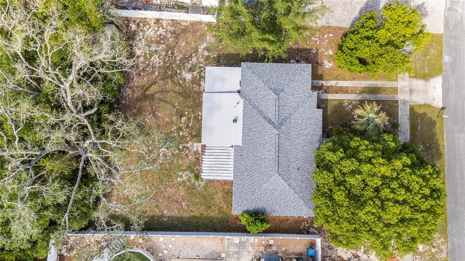 Single Family Residence at 6816 TREEHAVEN DR, SPRING HILL, photo 2 of 30
