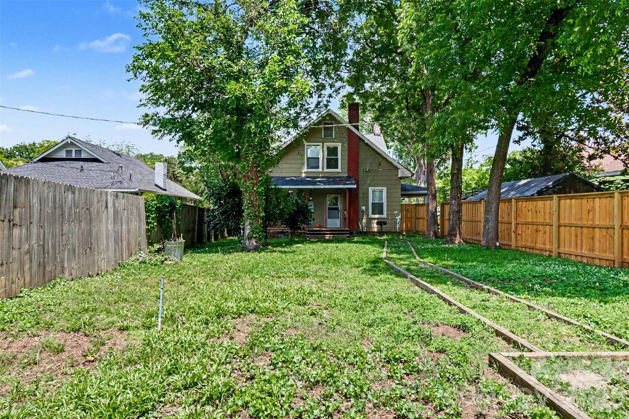 Single Family Residence at 352 Pendleton Street, Rock Hill, photo 26 of 29