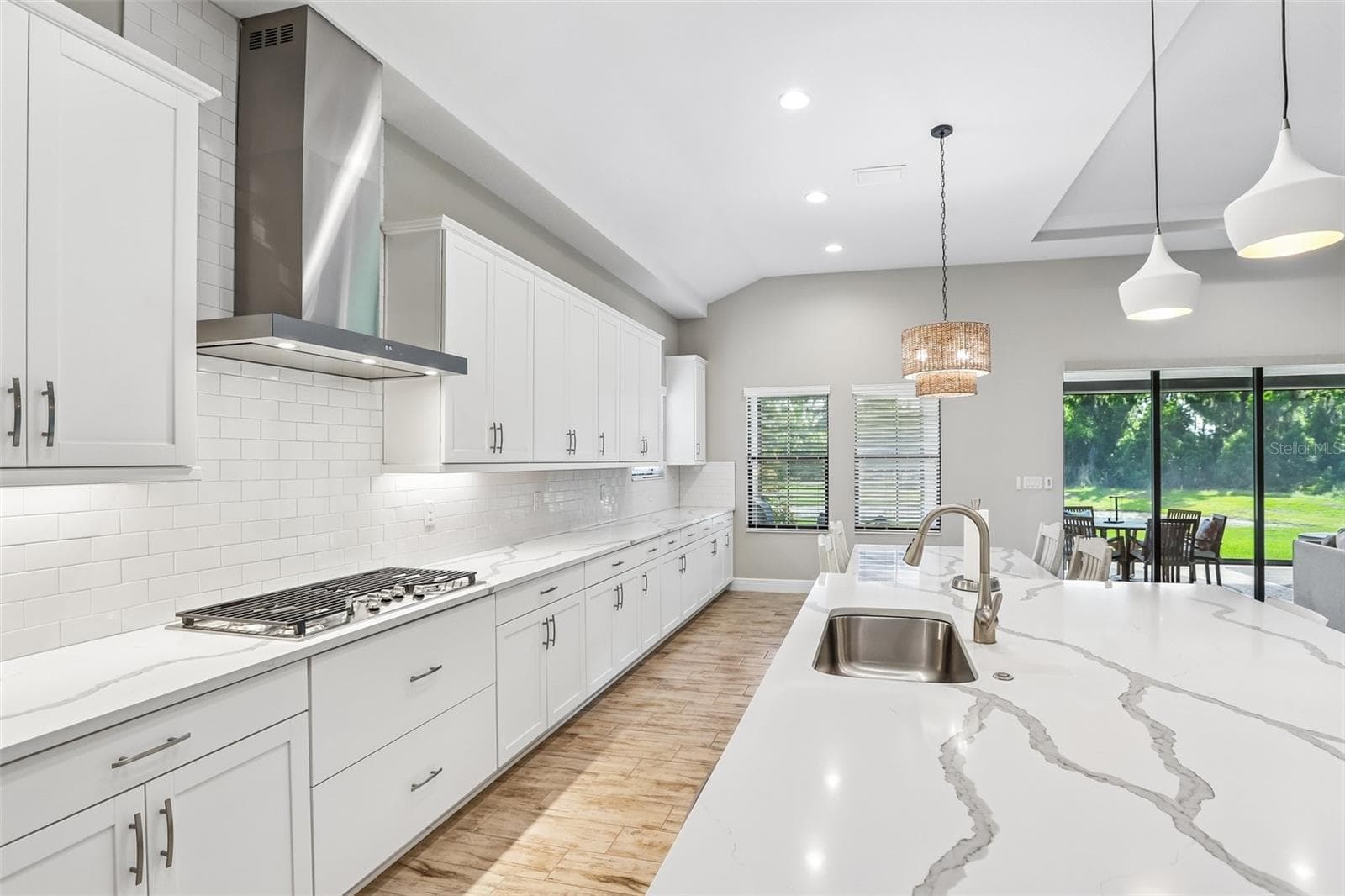 Single Family Residence at 14142 SWISS BRIDGE DR, RIVERVIEW, photo 9 of 65