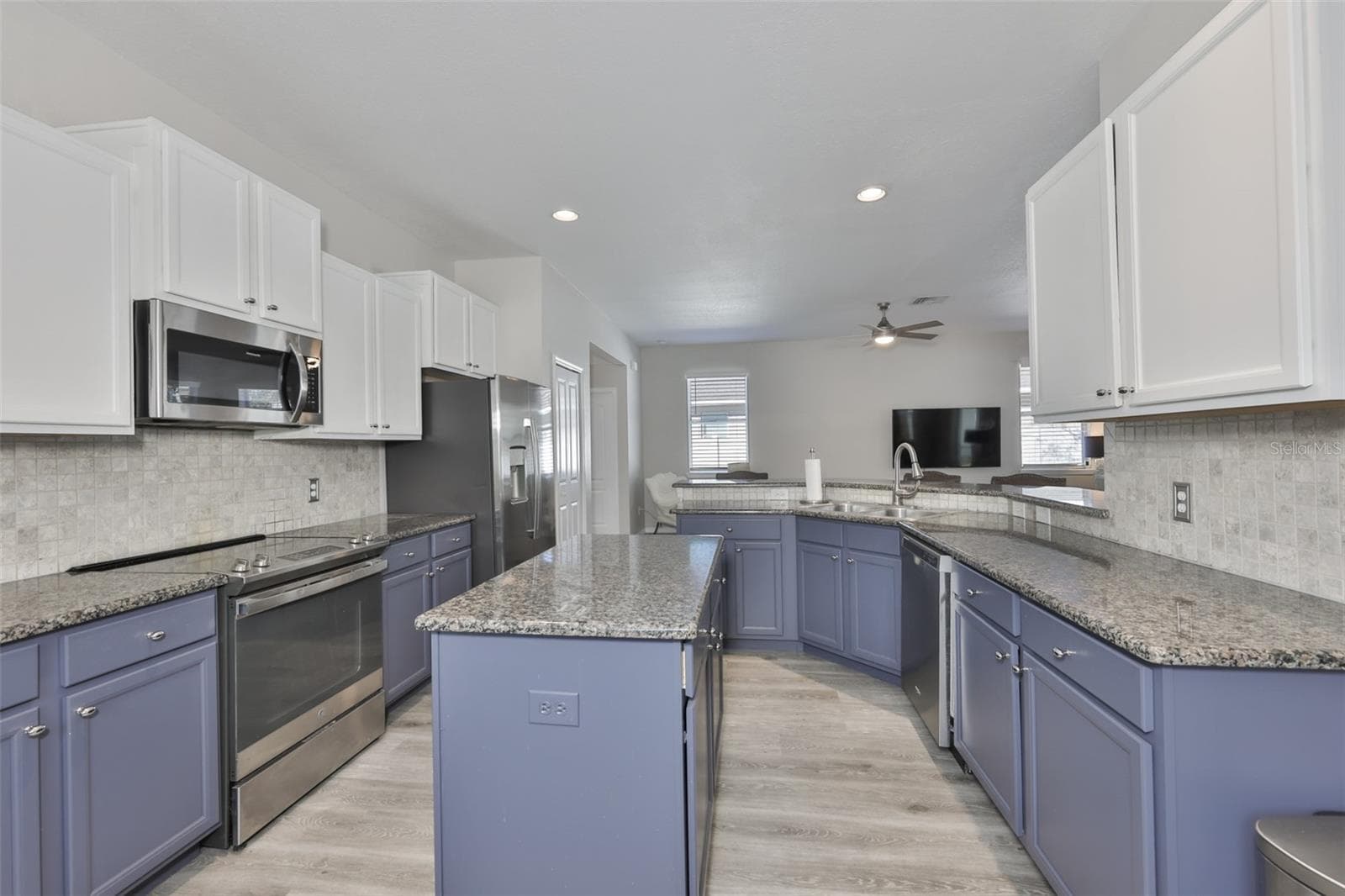 Single Family Residence at 1609 BONITA BLUFF CT, RUSKIN, photo 3 of 57