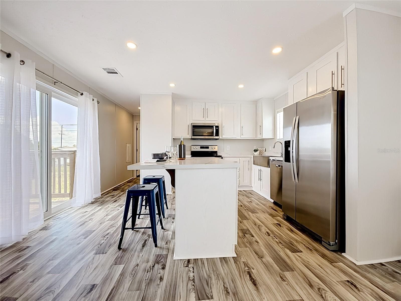 Manufactured Home at 1433 SEAGULL DR, ENGLEWOOD, photo 6 of 25